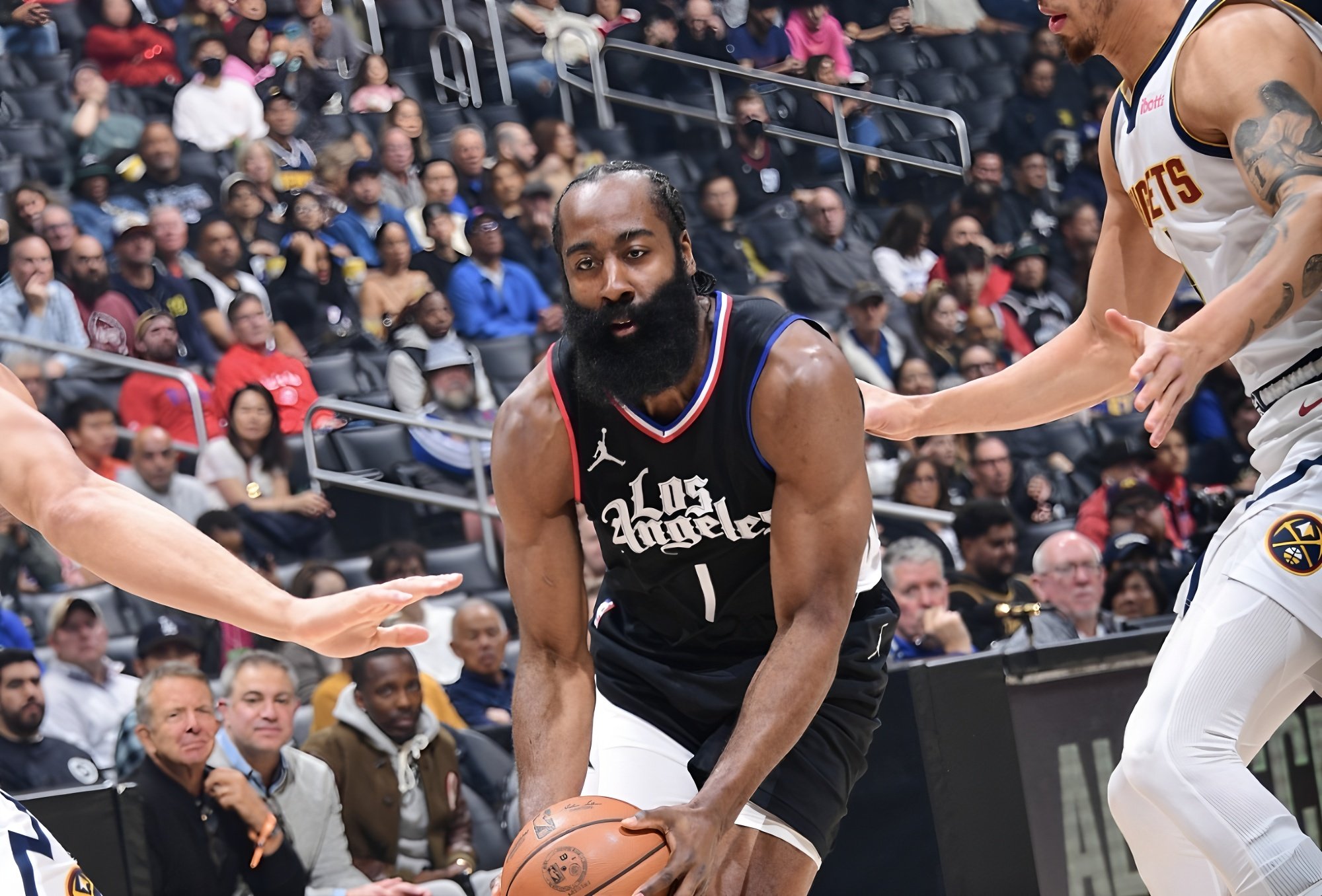 字母哥在快船比赛中大比分领先风云突变上海久事清晨完成体检,网友:清晨洛杉矶湖人调整名单以备欧超杯 字母哥在快船比赛中大比分领先风云突变上海久事清晨完成体检,网友:清晨洛杉矶湖人调整名单以备欧超杯