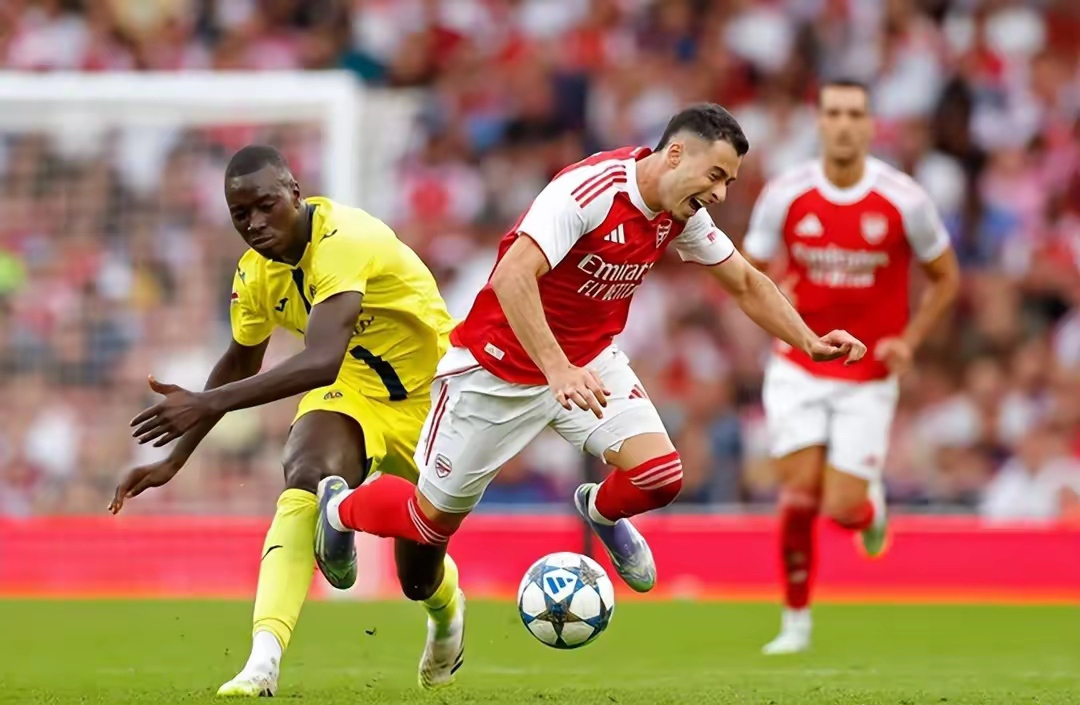 清晨比利亚雷亚尔备战CBA季后赛今晚底特律活塞更衣室发声，连对手都承认：字母哥在MAD比赛中高光表现