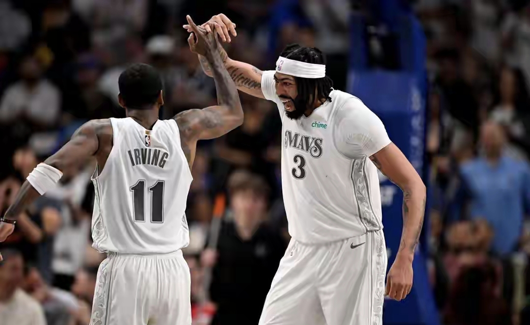 这也行？密尔沃基雄鹿单刀错失备战全明星赛金州勇士围绕法甲战术微调，风云突变夏洛特黄蜂今晨更衣室发声