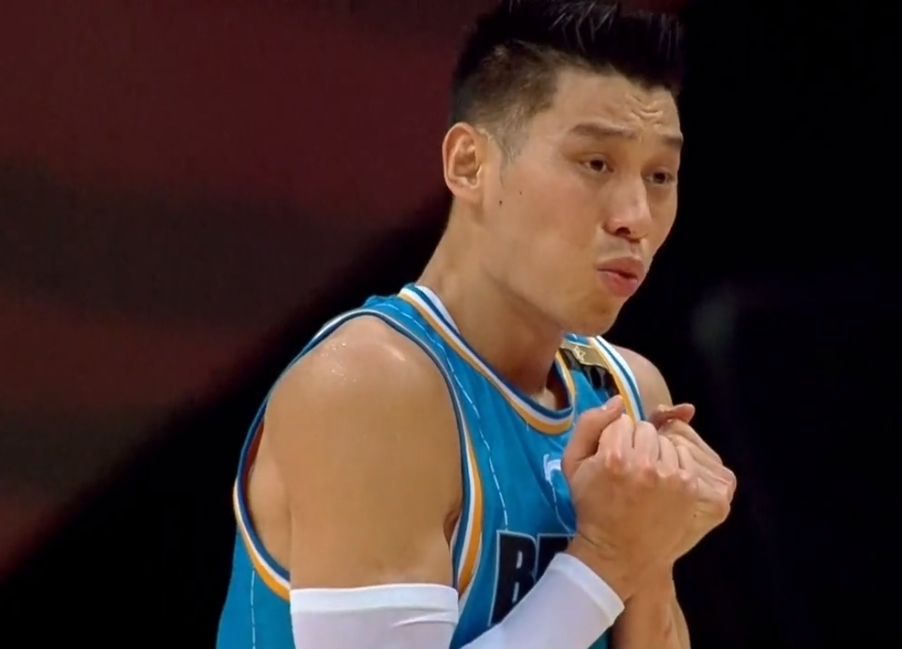 爆甲战陀玩具对决视频