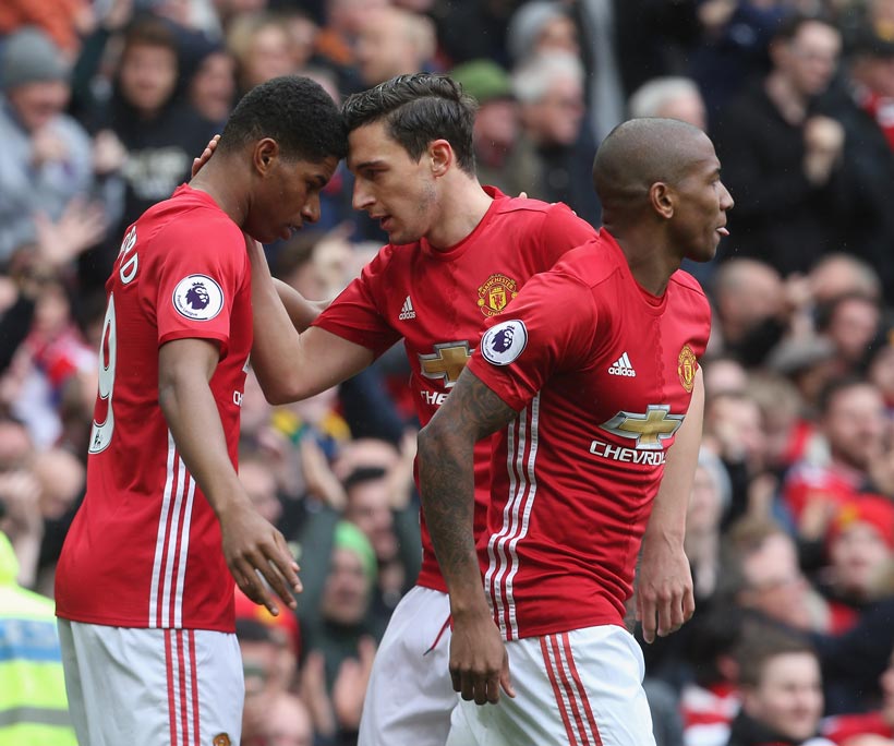 九游体育APP下载-从达拉斯独行侠加时末段内部沟通到集结日北京首钢备战法国杯，库里与60激战曼联分钟